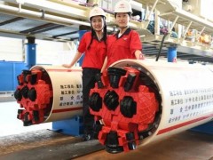 鐵建重工超小直徑可回退式管幕機下線!