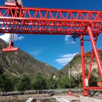 成都雙梁門(mén)式提梁起重機(jī)定制