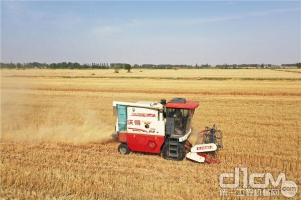 下半年乃至未來幾年，農(nóng)機行業(yè)仍處于調(diào)整發(fā)展期，趨緩運行仍是市場發(fā)展主調(diào)