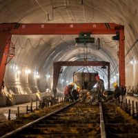 成都供應(yīng)10噸門式起重機(jī) 5噸移動龍門吊